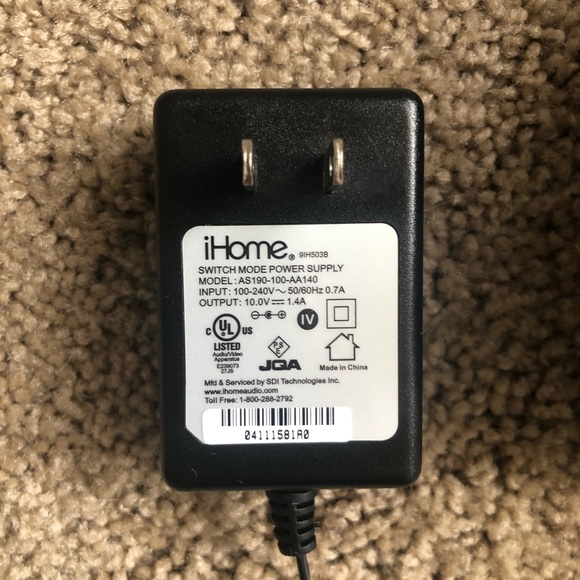 *SOLD on ebay* iHome app-enhanced alarm clock docking station - Picture 3 of 5